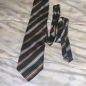 Silk tie
